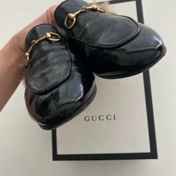 Gucci Princeton Leather Slippers with Fur - Picture 5 of 9